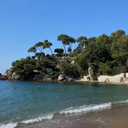 Andromede, De Charme Avec Vue Et Acces