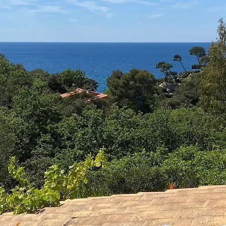Vila Andromede, De Charme Avec Vue Et Acces Le Pradet