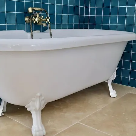 Andromede, De Charme Avec Vue Et Acces * Le Pradet