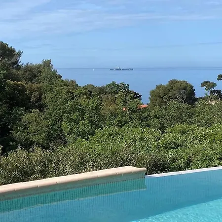 Andromede, De Charme Avec Vue Et Acces Vila